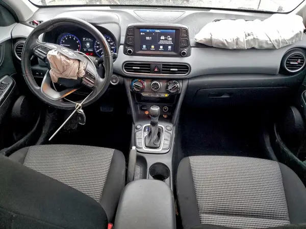 KM8K6CAA6JU084279 2018 HYUNDAI KONA - Image 8