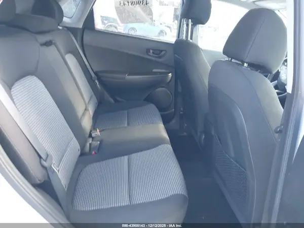 KM8K6CAA6JU085139 2018 HYUNDAI KONA - Image 8
