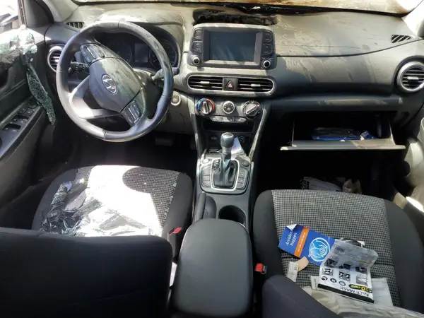 KM8K6CAA7JU150614 2018 HYUNDAI KONA - Image 8