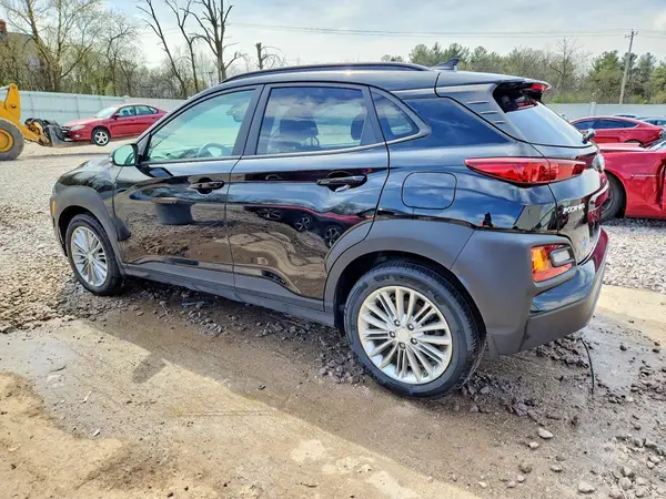 KM8K6CAA7LU555228 2020 HYUNDAI KONA - Image 2