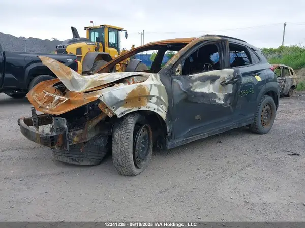 KM8K6CAA7LU559456 2020 HYUNDAI KONA - Image 2