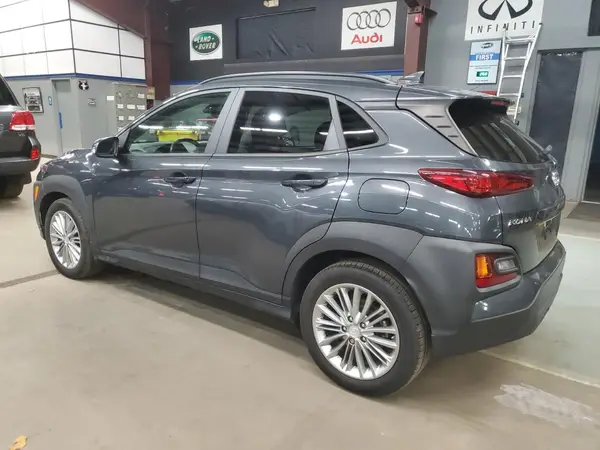 KM8K6CAA7LU571459 2020 HYUNDAI KONA - Image 2