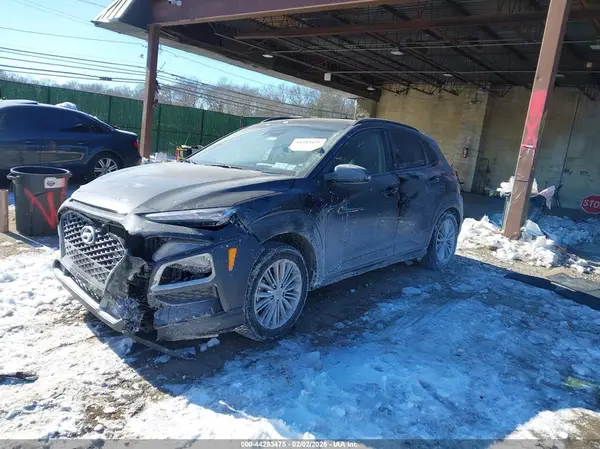 KM8K6CAA7MU688623 2021 HYUNDAI KONA - Image 2
