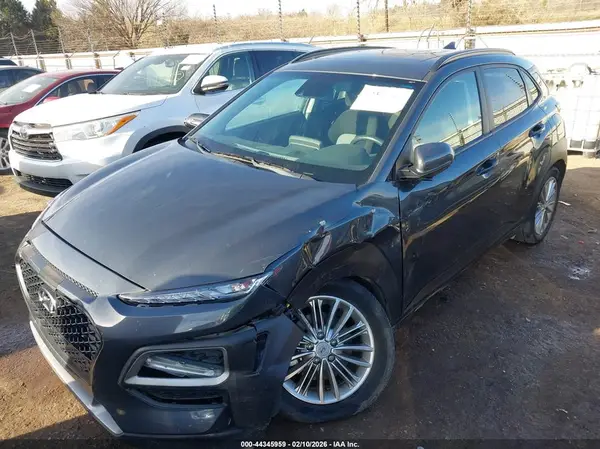 KM8K6CAA7MU742955 2021 HYUNDAI KONA - Image 2