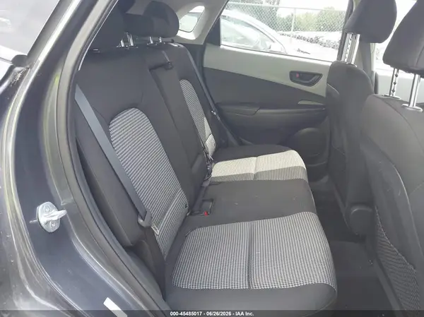 KM8K6CAA8JU104113 2018 HYUNDAI KONA - Image 8