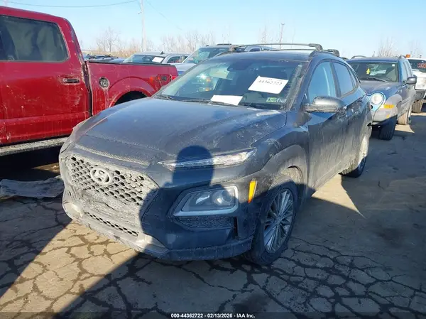KM8K6CAA8LU519032 2020 HYUNDAI KONA - Image 2