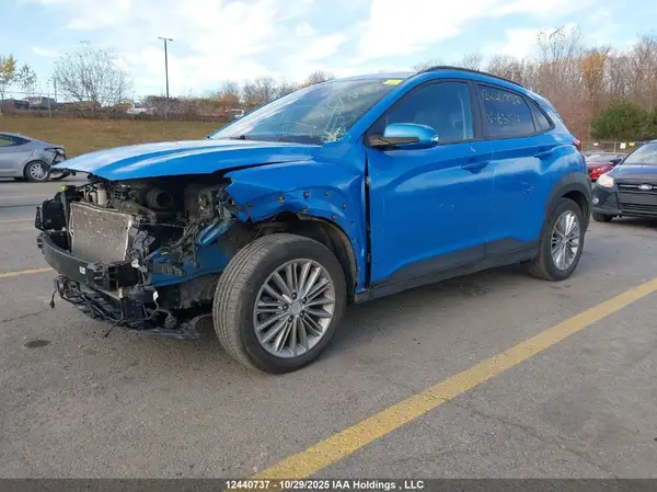 KM8K6CAA8MU631511 2021 HYUNDAI KONA - Image 2
