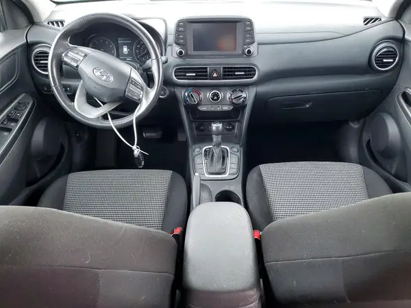 KM8K6CAA8MU740678 2021 HYUNDAI KONA - Image 8