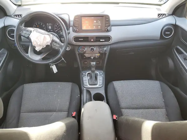 KM8K6CAA9JU078203 2018 HYUNDAI KONA - Image 8