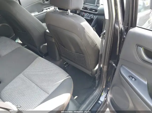 KM8K6CAA9MU626513 2021 HYUNDAI KONA - Image 8