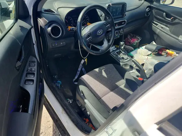 KM8K6CAA9MU735165 2021 HYUNDAI KONA - Image 8