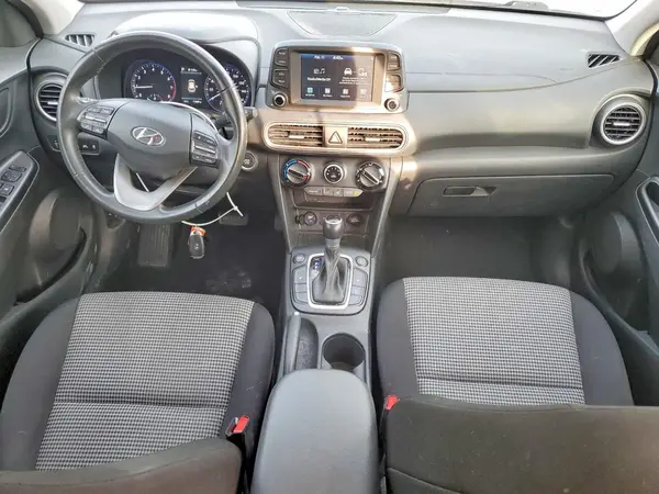 KM8K6CAA9MU745517 2021 HYUNDAI KONA - Image 8