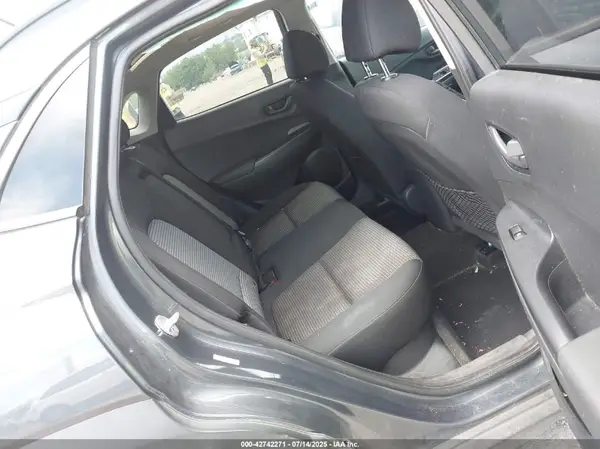 KM8K6CAAXJU103951 2018 HYUNDAI KONA - Image 8