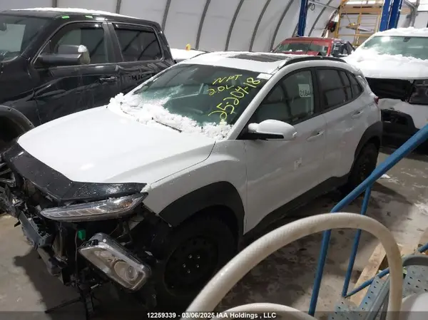 KM8K6CAAXJU140997 2018 HYUNDAI KONA - Image 2