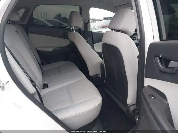 KM8K6CAB0NU877589 2022 HYUNDAI KONA - Image 8
