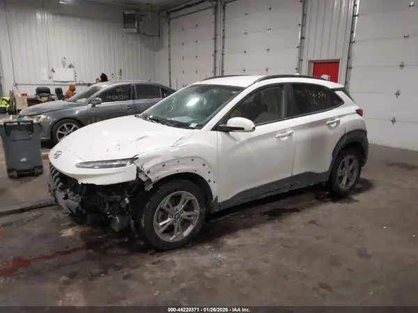 KM8K6CAB0NU921641 2022 HYUNDAI KONA - Image 2