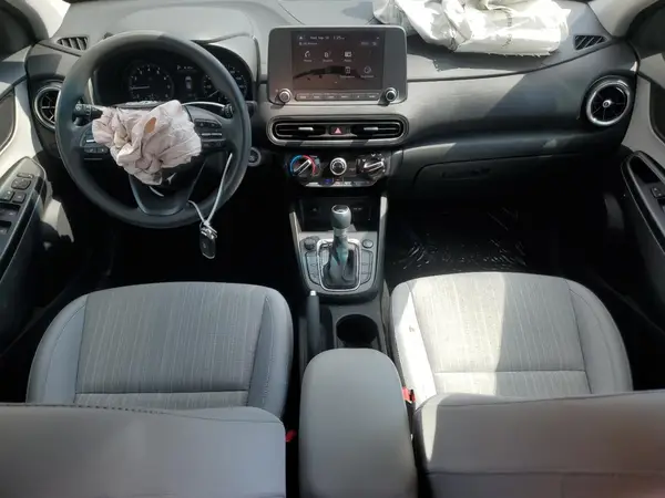 KM8K6CAB0PU939866 2023 HYUNDAI KONA - Image 8