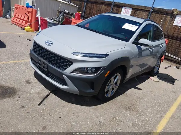 KM8K6CAB0PU975976 2023 HYUNDAI KONA - Image 2