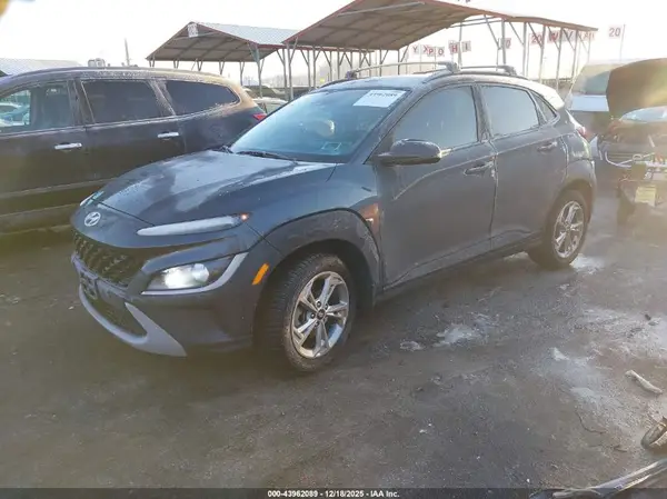 KM8K6CAB1NU806322 2022 HYUNDAI KONA - Image 2