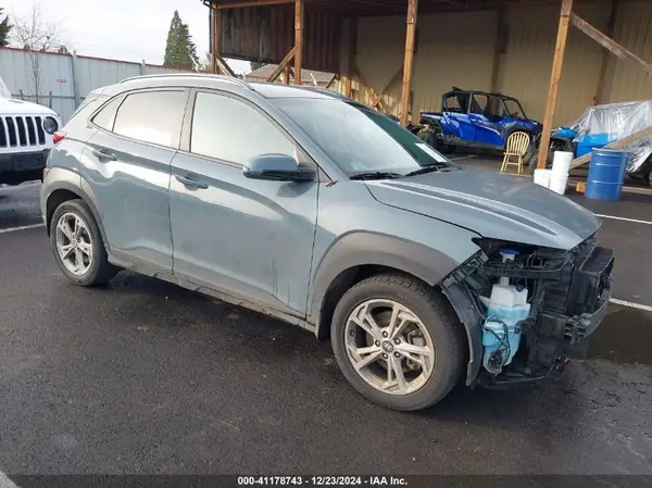 KM8K6CAB1NU828823 2022 HYUNDAI KONA - Image 1
