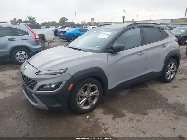 KM8K6CAB1NU883546 2022 HYUNDAI KONA - Image 2
