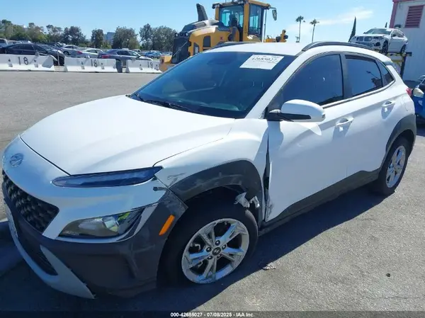 KM8K6CAB1PU026646 2023 HYUNDAI KONA - Image 2