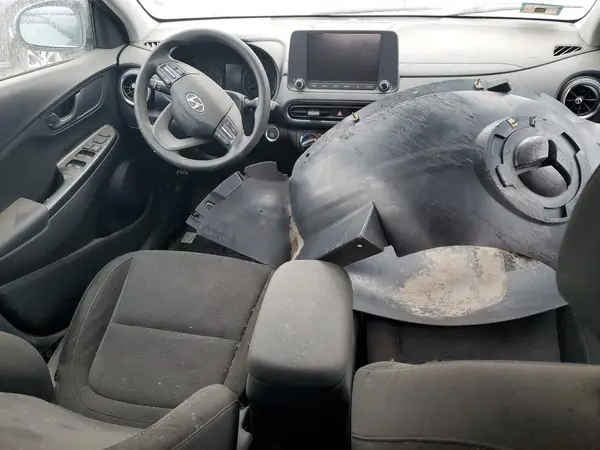 KM8K6CAB1PU063602 2023 HYUNDAI KONA - Image 8