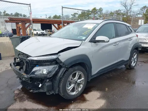 KM8K6CAB1PU954828 2023 HYUNDAI KONA - Image 2
