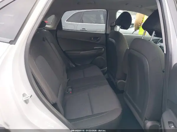 KM8K6CAB1PU954828 2023 HYUNDAI KONA - Image 8