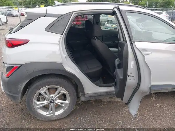 KM8K6CAB2NU782175 2022 HYUNDAI KONA - Image 8