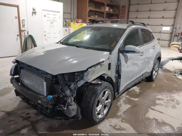 KM8K6CAB2NU872216 2022 HYUNDAI KONA - Image 2