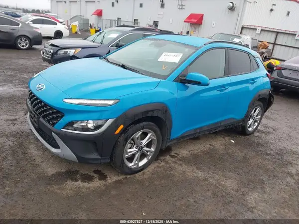 KM8K6CAB2NU875939 2022 HYUNDAI KONA - Image 2