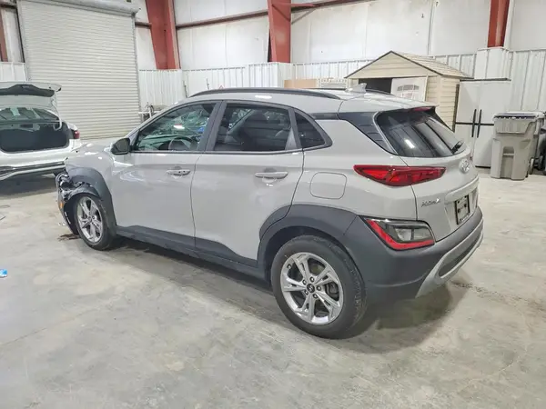 KM8K6CAB2NU923844 2022 HYUNDAI KONA - Image 2