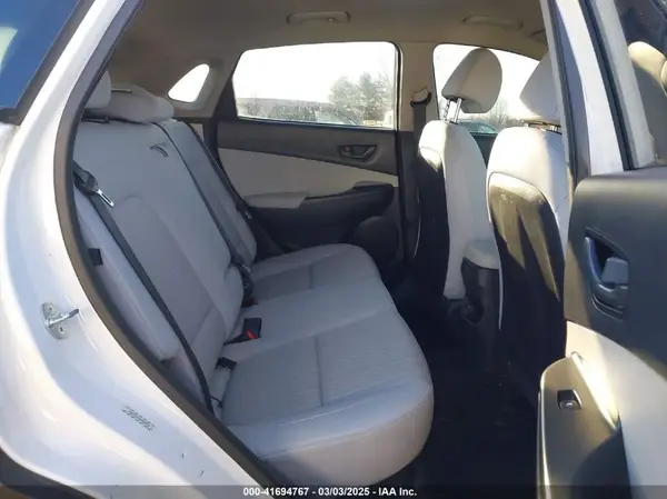 KM8K6CAB2PU008835 2023 HYUNDAI KONA - Image 8