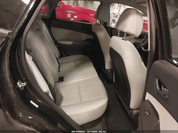 KM8K6CAB3PU975132 2023 HYUNDAI KONA - Image 8