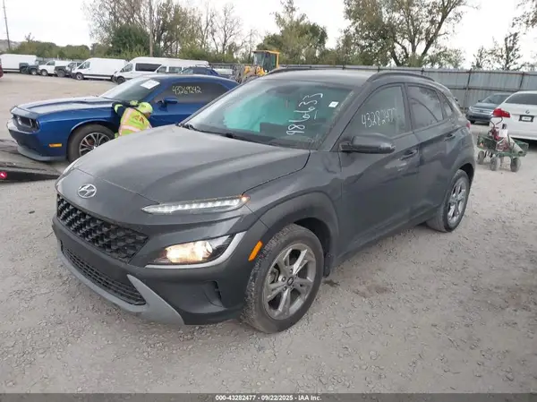 KM8K6CAB3PU986633 2023 HYUNDAI KONA - Image 2
