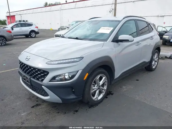 KM8K6CAB4NU769055 2022 HYUNDAI KONA - Image 2