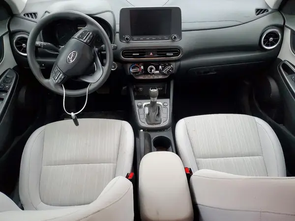 KM8K6CAB4PU001532 2023 HYUNDAI KONA - Image 8