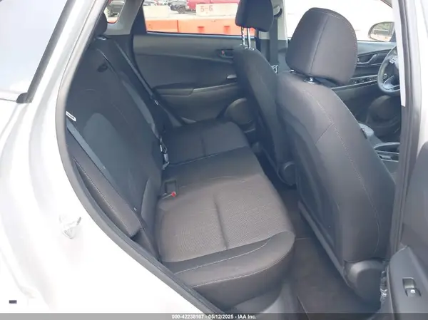 KM8K6CAB4PU008576 2023 HYUNDAI KONA - Image 8