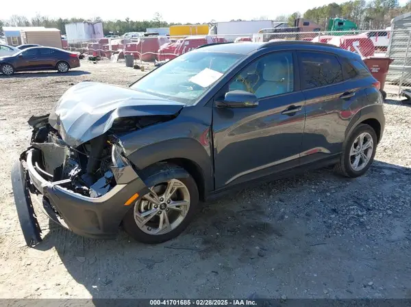 KM8K6CAB4PU019528 2023 HYUNDAI KONA - Image 2