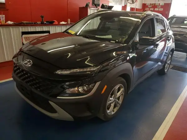 KM8K6CAB4PU026558 2023 HYUNDAI KONA - Image 2