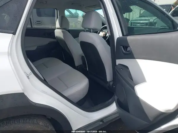 KM8K6CAB4PU937635 2023 HYUNDAI KONA - Image 8