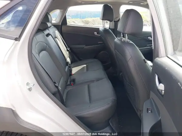 KM8K6CAB5NU825701 2022 HYUNDAI KONA - Image 8