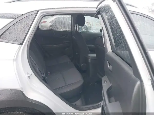 KM8K6CAB5NU913079 2022 HYUNDAI KONA - Image 8