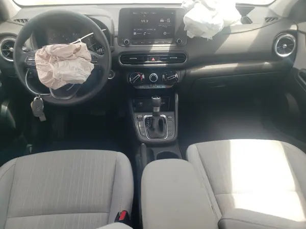 KM8K6CAB5PU052215 2023 HYUNDAI KONA - Image 8