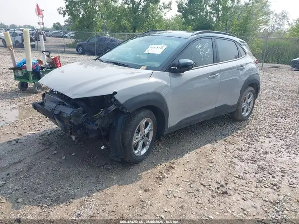 KM8K6CAB5PU997553 2023 HYUNDAI KONA - Image 2