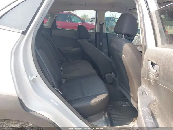 KM8K6CAB5PU997553 2023 HYUNDAI KONA - Image 8