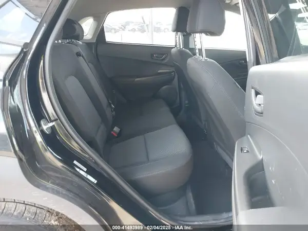 KM8K6CAB6NU832804 2022 HYUNDAI KONA - Image 8