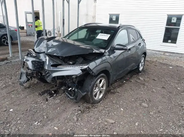 KM8K6CAB6NU880173 2022 HYUNDAI KONA - Image 2