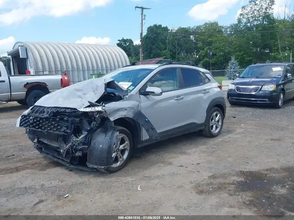 KM8K6CAB6PU012581 2023 HYUNDAI KONA - Image 2